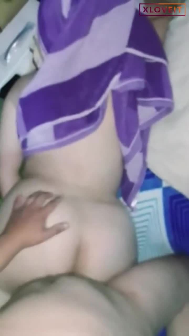 Türbanlı Seks Beyaz tenli güzel götlü hatunu durmaksızın sikti